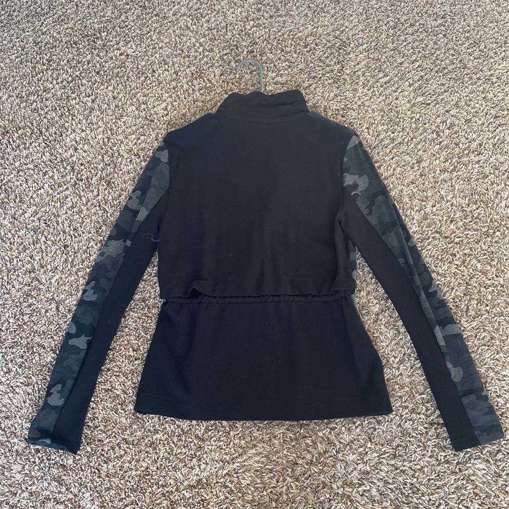 Cabi Black Camo Matching Jacket and Leggings Set - Picture 3 of 8